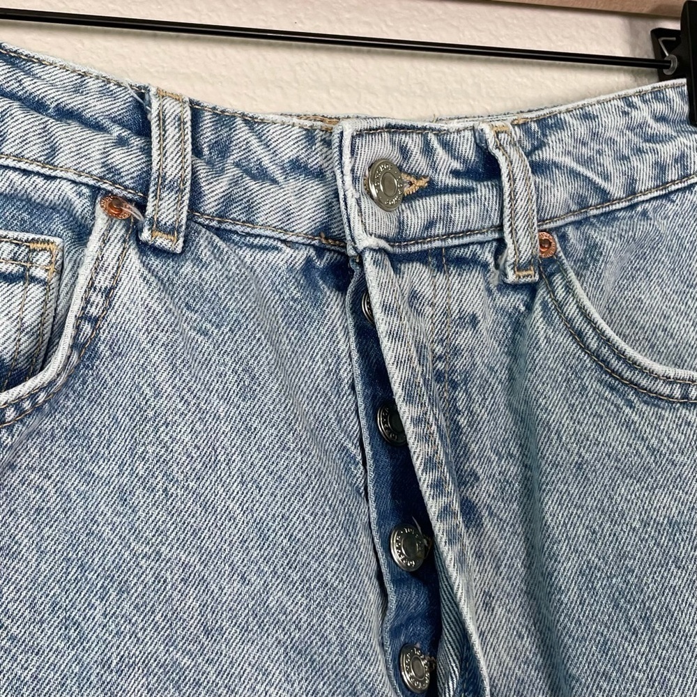Topshop Ripped High Waist Oversize Mom Jeans - Picture 4 of 8